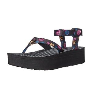 ☀️ Teva Floral Platform Sandals ☀️